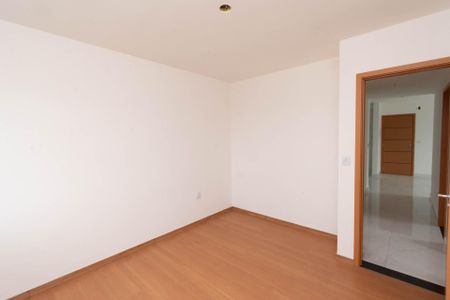 Apartamento à venda com 82m², 3 quartos e 2 vagas Apartamento à venda com 82m², 3 quartos e 2 vagasSuíte
