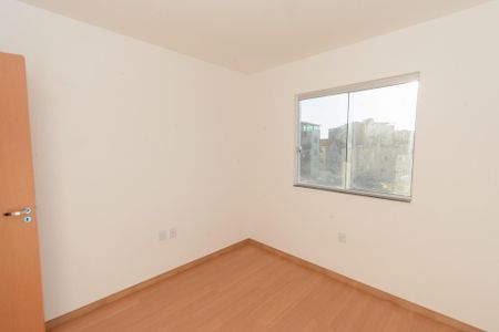 Apartamento à venda com 82m², 3 quartos e 1 vaga Apartamento à venda com 82m², 3 quartos e 1 vagaQuarto 2