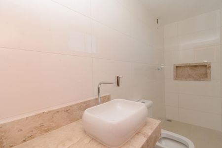 Apartamento à venda com 82m², 3 quartos e 1 vaga Apartamento à venda com 82m², 3 quartos e 1 vagaBanheiro da Suíte