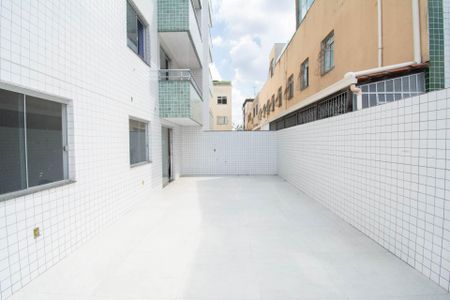 Apartamento à venda com 143m², 3 quartos e 2 vagas Apartamento à venda com 143m², 3 quartos e 2 vagasÁrea Privativa