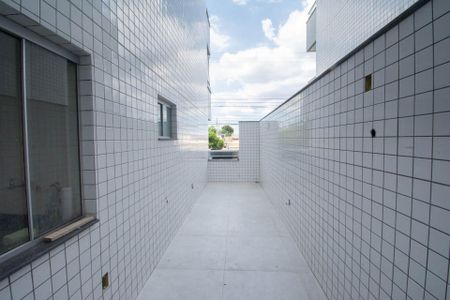 Apartamento à venda com 143m², 3 quartos e 2 vagas Apartamento à venda com 143m², 3 quartos e 2 vagasÁrea Privativa e Serviços