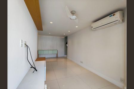 Sala de apartamento para alugar com 3 quartos, 81m² em Tijuca, Rio de Janeiro