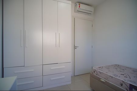 Quarto 2 de apartamento para alugar com 2 quartos, 59m² em Pátria Nova, Novo Hamburgo