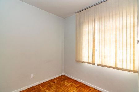 Quarto 1 de casa para alugar com 4 quartos, 180m² em Cinquentenario, Belo Horizonte