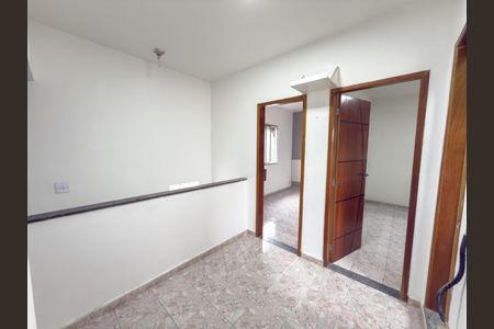 Sala de casa para alugar com 2 quartos, 55m² em Brás de Pina, Rio de Janeiro