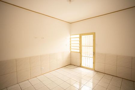 SALA de casa para alugar com 2 quartos, 70m² em Chácara São João, São Paulo