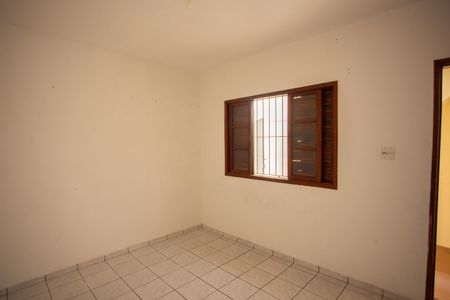 QUARTO 1 de casa para alugar com 2 quartos, 70m² em Chácara São João, São Paulo