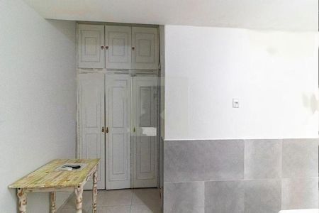 Casa à venda com 5 quartos, 240m² em Charitas, Niterói