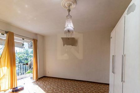 Casa à venda com 5 quartos, 240m² em Charitas, Niterói