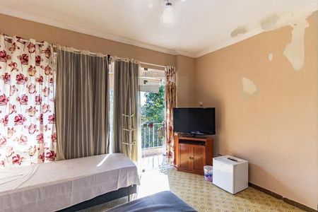 Casa à venda com 5 quartos, 240m² em Charitas, Niterói