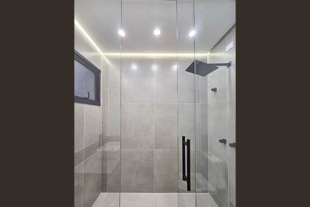 Casa à venda com 4 quartos, 205m² em Vila Gumercindo, São Paulo