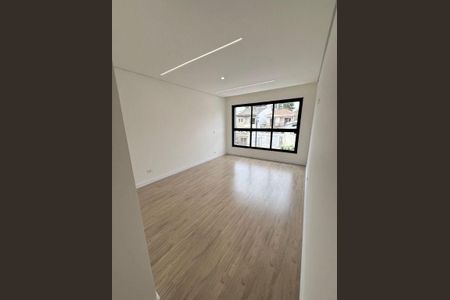 Casa à venda com 4 quartos, 205m² em Vila Gumercindo, São Paulo