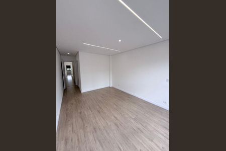 Casa à venda com 4 quartos, 205m² em Vila Gumercindo, São Paulo