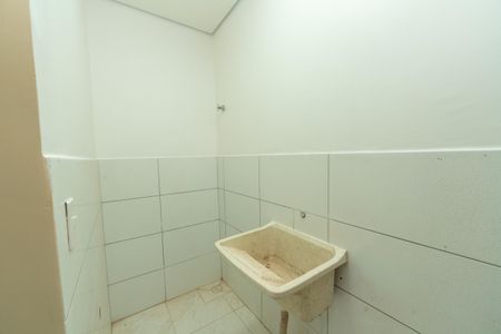 Área de Serviço de casa para alugar com 1 quarto, 50m² em Vila Pouso Alegre, Barueri