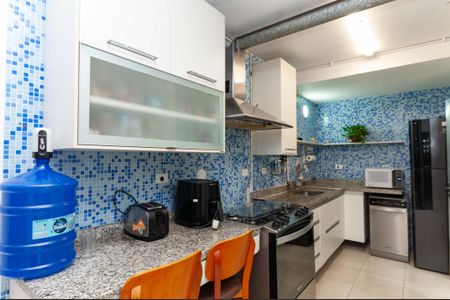 Cozinha de casa à venda com 3 quartos, 150m² em Vila Romana, São Paulo