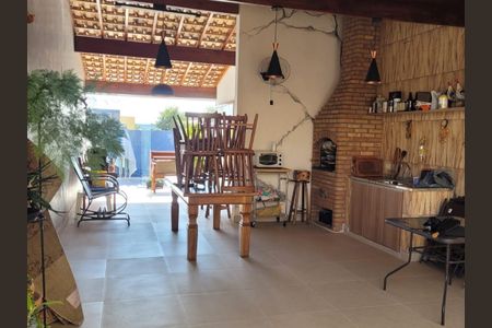 Casa para alugar com 2 quartos, 210m² em Vila Cintra, Mogi das Cruzes