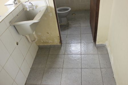 Banheiro  de apartamento para alugar com 2 quartos, 75m² em Jardim Baruch, Guarulhos