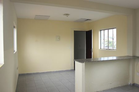 Sala com cozinha americana  de apartamento para alugar com 2 quartos, 75m² em Jardim Baruch, Guarulhos