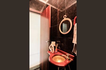 Lavabo de casa para alugar com 3 quartos, 650m² em Parque Sao Domingos, São Paulo