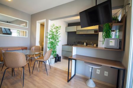 Sala de apartamento à venda com 1 quarto, 48m² em Jardim Aeroporto, São Paulo