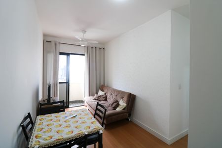 Sala de apartamento para alugar com 2 quartos, 60m² em Santo Amaro, São Paulo