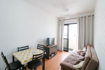 Sala de apartamento para alugar com 2 quartos, 60m² em Santo Amaro, São Paulo