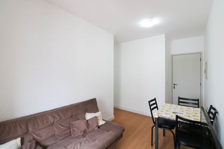 Sala de apartamento para alugar com 2 quartos, 60m² em Santo Amaro, São Paulo