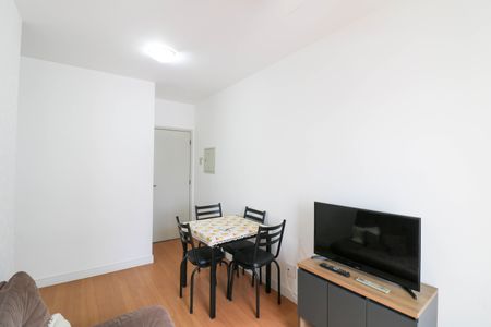 Sala de apartamento para alugar com 2 quartos, 60m² em Santo Amaro, São Paulo