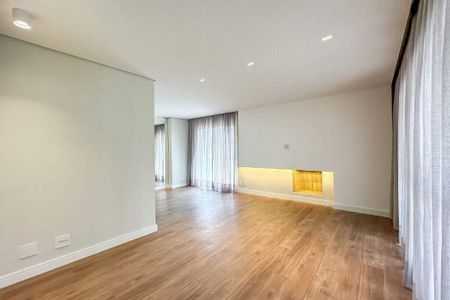 Apartamento à venda com 4 quartos, 200m² em Campo Belo, São Paulo