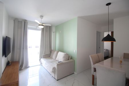 Sala de apartamento para alugar com 2 quartos, 52m² em Curicica, Rio de Janeiro