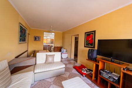 Sala de casa à venda com 3 quartos, 400m² em Jardim Brasilia (zona Leste), São Paulo