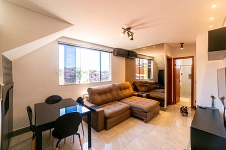 Apartamento à venda com 130m², 3 quartos e 2 vagasSala