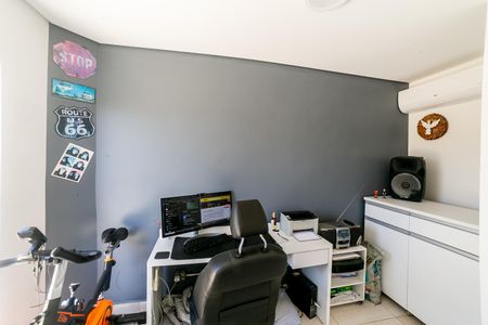 Apartamento à venda com 130m², 3 quartos e 2 vagasEscritório