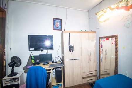 Quarto de casa à venda com 6 quartos, 648m² em Azenha, Porto Alegre