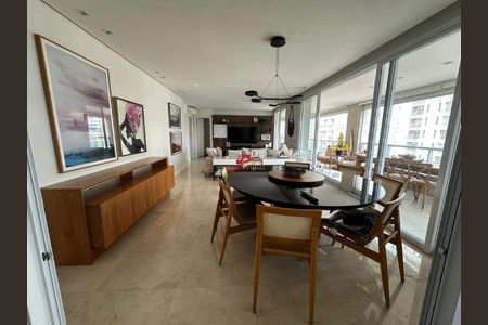 Apartamento à venda com 4 quartos, 233m² em Campo Belo, São Paulo