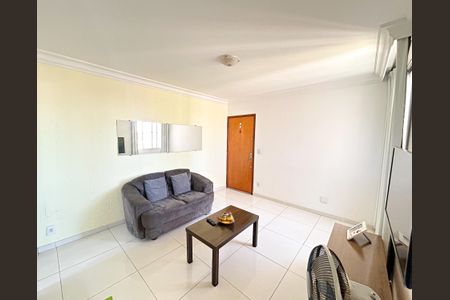 Sala de apartamento para alugar com 2 quartos, 50m² em Floramar, Belo Horizonte
