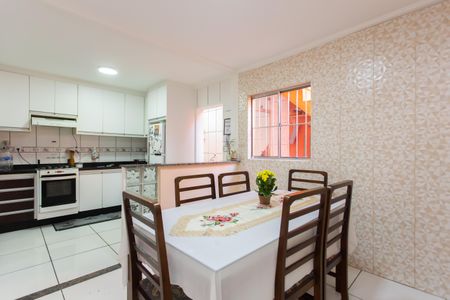 Sala de Jantar de casa à venda com 4 quartos, 120m² em Vila Carmosina, São Paulo