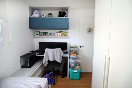 Quarto 2 de apartamento para alugar com 2 quartos, 50m² em Irajá, Rio de Janeiro