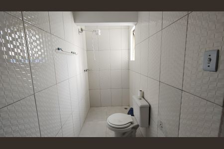 Banheiro de kitnet/studio para alugar com 1 quarto, 49m² em Barris, Salvador
