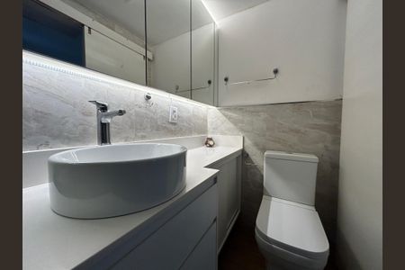 Banheiro de apartamento à venda com 1 quarto, 60m² em Centro, São Leopoldo