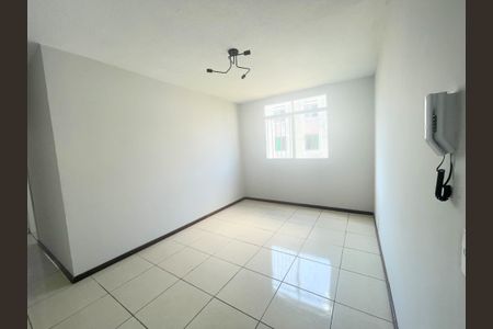 Sala de apartamento à venda com 2 quartos, 52m² em Santa Monica, Belo Horizonte