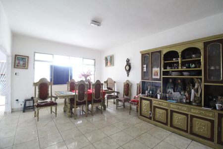 Casa à venda com 1 quarto, 490m² em Taquara, Rio de Janeiro