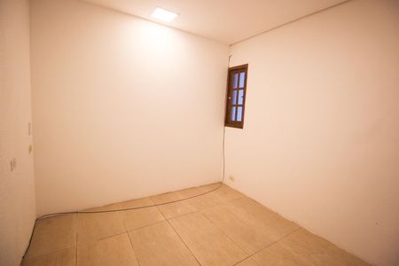 Sala de casa para alugar com 1 quarto, 90m² em Jardim Vitoria, Taboão da Serra