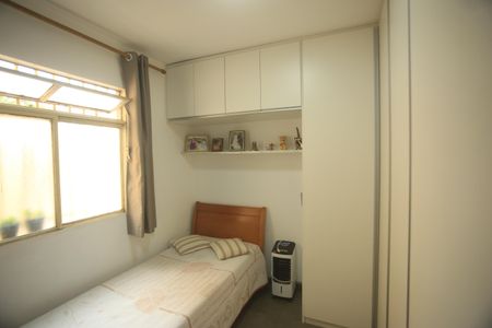 Quarto de apartamento à venda com 2 quartos, 52m² em Caiçara-adelaide, Belo Horizonte