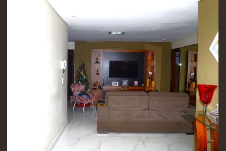 Detalhe Sala de casa à venda com 3 quartos, 200m² em Dom Silvério, Belo Horizonte