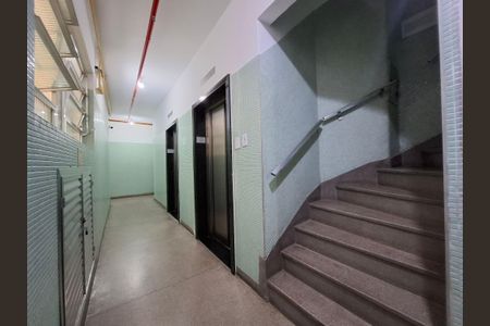 Apartamento para alugar com 70m², 2 quartos e sem vagaCorredor do prédio