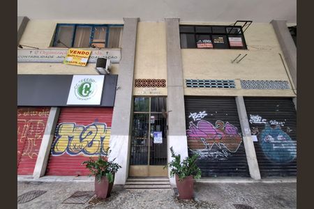 Apartamento para alugar com 70m², 2 quartos e sem vagaFachada
