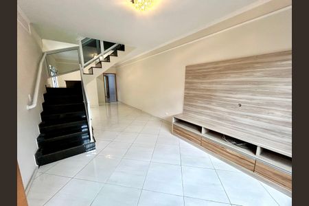 Sala de casa para alugar com 3 quartos, 153m² em Jardim Paraventi, Guarulhos