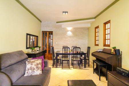 Sala de casa para alugar com 3 quartos, 166m² em Parque Cruzeiro do Sul, São Paulo