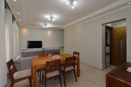 Sala de casa à venda com 3 quartos, 163m² em Pinheirinho, Santo André